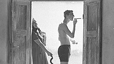 Miriam Kantorková a Jaromír Hanzlík ve filmu Romance pro k�ídlovku (1966)