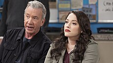 Tim Allen a Kat Denningsová v seriálu Shifting Gears (2025)