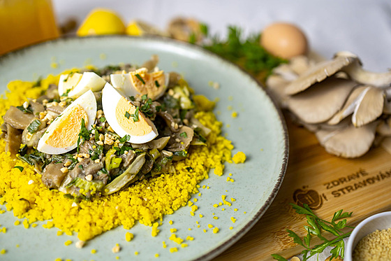 Kuskus s pak choi a hlívou ústinou