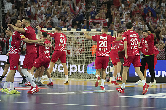 Házenká�i Chorvatska slaví postup do finále.