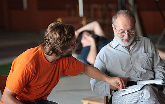 Z divadelní hry EXIT 89 - reisér Jií Havelka a herec Ján Sedal