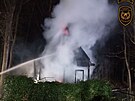 P�i po��ru chaty ve Zl�n�-Pr�tn�m zem�eli dva lid�. (leden 2025)