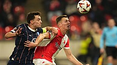 Colin Rösler (vlevo) z Malmö a Daniel Fila ze Slavie .