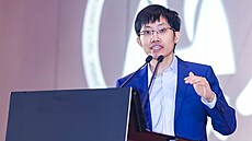 Liang Wenfeng