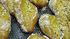 Na�íznout korn�pic tak, aby to hezky vypadalo, chce nácvik.
