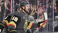 �eský úto�ník Tomá� Hertl se raduje z gólu do sít� Dallasu.