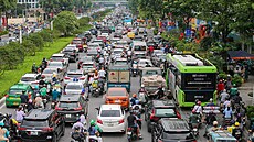 Dopravní zácpa ve vietnamské Hanoji (16. íjna 2024)