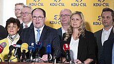 Tisková konference po jednání celostátního výboru KDU-�SL. Marek Výborný a...