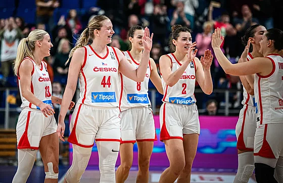 �eské basketbalistky slaví výhru nad Itálií v záv�ru kvalifikace na EuroBasket...