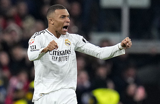 Útoník Kylian Mbappé z Realu Madrid oslavuje vstelený gól.