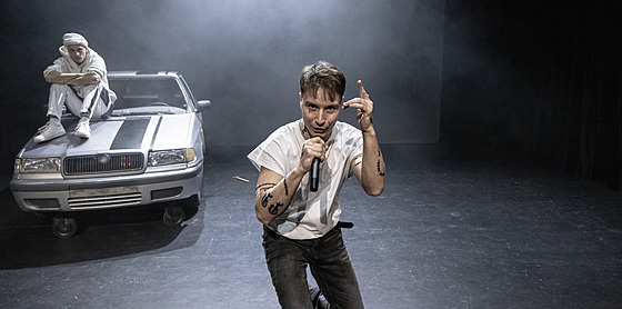 Slu�itelné díly se odehrávají kdesi na severu �ech, hlavní role p�ipadla...