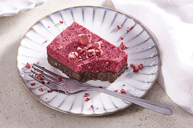 Řepové brownies s malinami