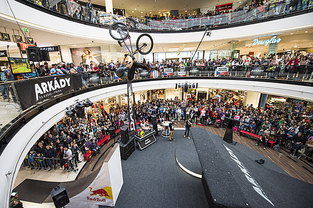 DownMall se vrací do nákupního centra. Vítěz závodu získá podíl z Arkád