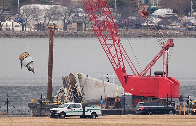 Vláda USA přiznala vinu při lednové kolizi letadla a vrtulníku ve Washingtonu