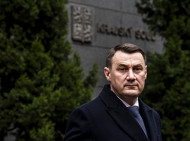 ANO a SPD navrhly hlasovat o odvolání Půty, SLK ho ve funkci podporuje