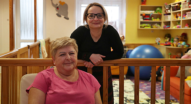 �editelka D�tského centra Dome�ek v Ostrav� Jana Schikorová (naho�e) a hlavní...