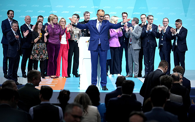 Se schizofrenií do voleb. Němečtí politici stále říkají, co nechtějí a neudělají, ne to, co udělají