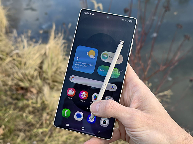 Malá vylepšení, velká plus v praktičnosti. Test Samsungu Galaxy S25 Ultra