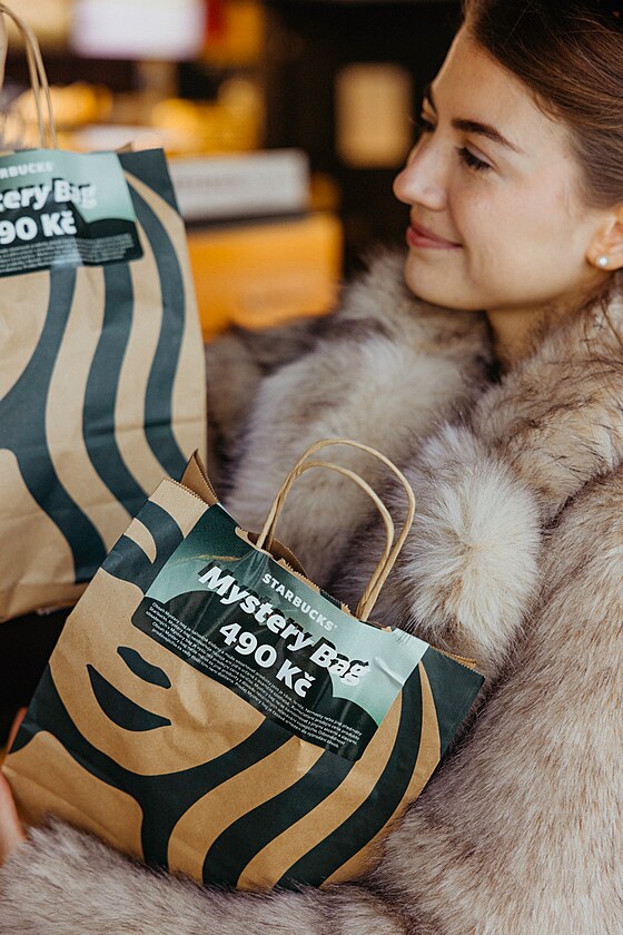 Ve Starbucks letos slav� k�vu s p��b�hem trvaj�c�m ji� dvacet let.