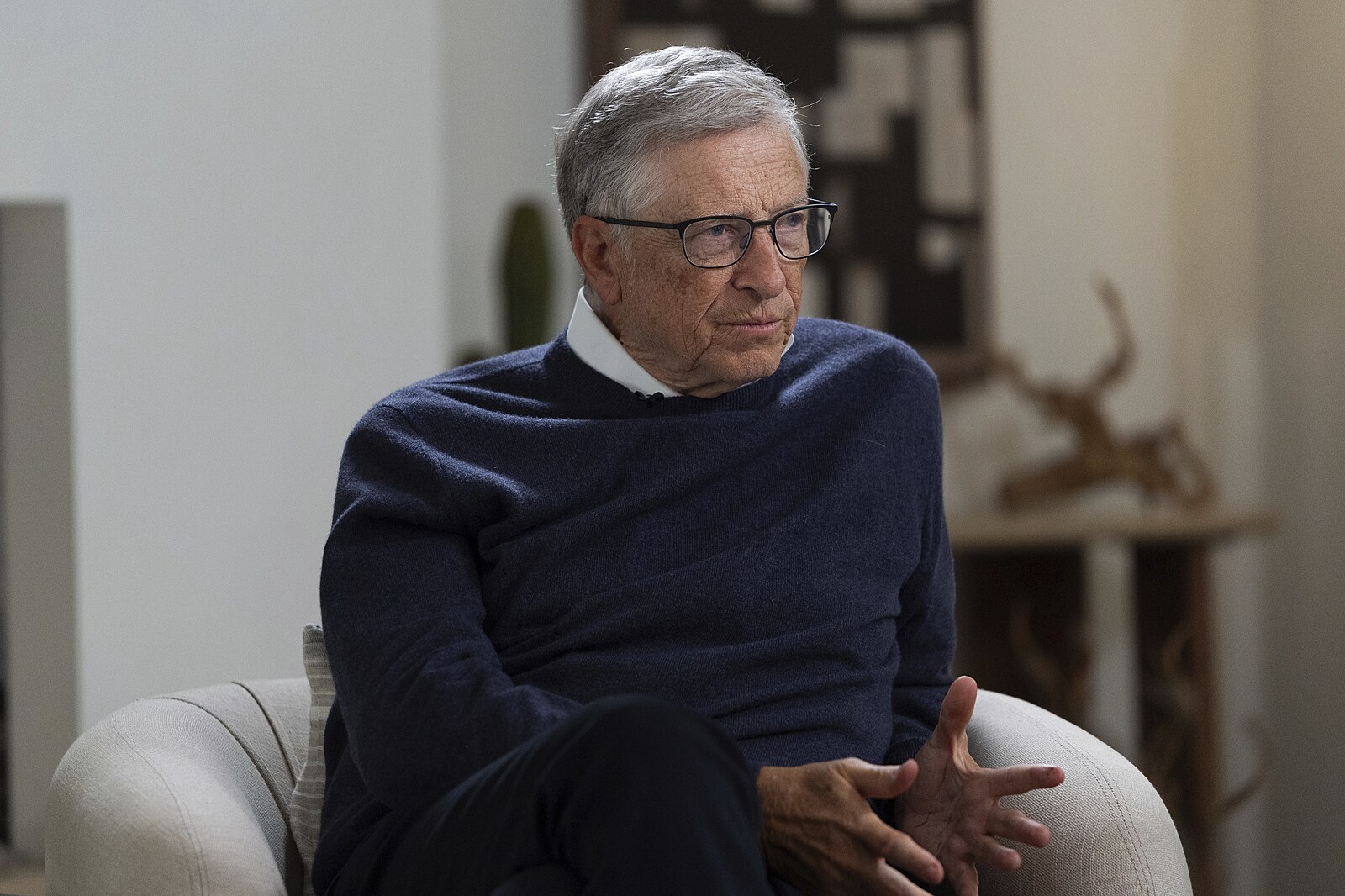 Gates: Umělá inteligence by mohla způsobit smrt miliardy lidí