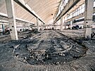 Posledn vrobn hala tovrny Zetoru v Brn, tzv. ozubrna, se zaala bourat....