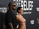 Kanye West a Bianca Censori na cenách Grammy v Los Angeles (2. února 2025)