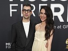 Jack Antonoff a Margaret Qualley na cenách Grammy v Los Angeles (2. února 2025)