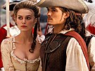 Keira Knightley a Orlando Bloom ve filmu Piráti z Karibiku: Prokletí �erné...