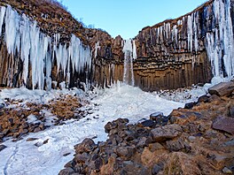 Poutavé reportá�e o tom, �e mráz d�lá z vody led, te� necháme stranou. Rad�ji...
