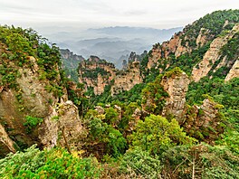 Národní lesní park �ang-�ia-�ie v �ínské provincii Chu-nan je známý...