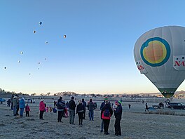 Sout� horkovzdu�ných balón� Pohár Jaroslava Ha�ka v Kej�lici. (1. února 2025)