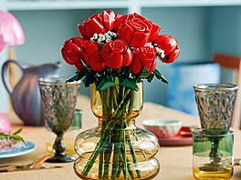 Pot�te svou milovanou �enu kv�tinou r��í z kolekce LEGO Botanicals. P�i...
