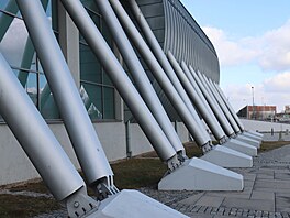 STAVBA ROKU Atletická hala byla v roce 2017 vyhlá�ena stavbou roku v Ostrav�....