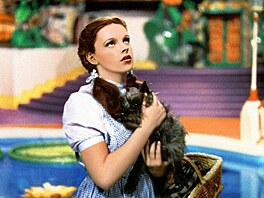 Judy Garlandová ve filmu �arod�j ze zem� Oz (1939)