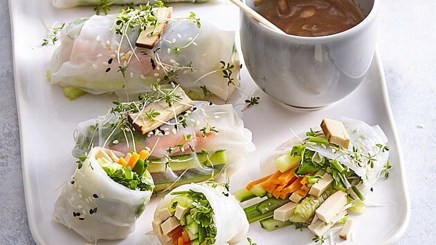 Rýové závitky s araídovou omákou