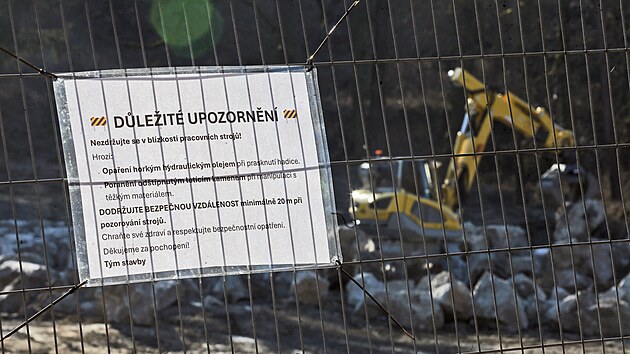 Pestavbu Konvalinkova jezu pod osadou Pedbo v Lukch nad Jihlavou sleduj mstn se zvdavost i s jistm naptm: jsou zvdav, jak bude jez plnit svou funkci teba za povodn i a se zapln neistotami, kter eka stle pin.