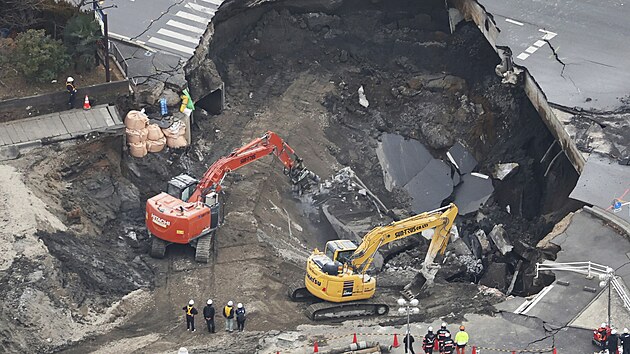 Propad v silnici ve mst Jaio nedaleko Tokia (3. nora 2025)