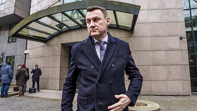 Krajsk� soud v Liberci uznal v korup�n� kauze libereck�ho hejtmana Martina P�tu (Starostov� pro Libereck� kraj) vinn�m. Soudce mu ulo�il ro�n� podm�nku a pen�it� trest 50 tis�c korun za p�ijet� �platku a zneu�it� pravomoc�. V kauze bylo ob�alov�no dal��ch osm lid� a p�t firem v�etn� Metrostavu. (5. �nora 2025)