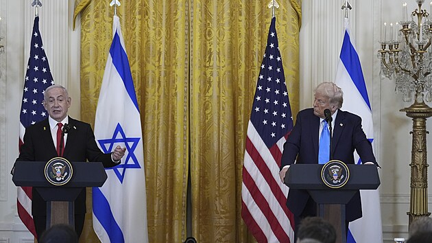 Donald Trump na spolen tiskov konferenci s izraelskm premirem Benjaminem Netanjahuem (4. nora 2025)