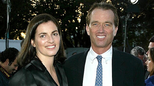 Mary Richardsonov� Kennedyov� a Robert F. Kennedy Jr. (2002)
