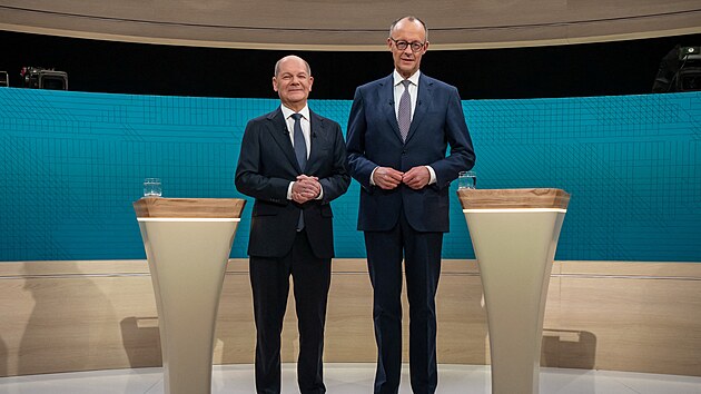 Olaf Scholz a Friedrich Merz se střetli v předvolební debatě. (9. února 2025)