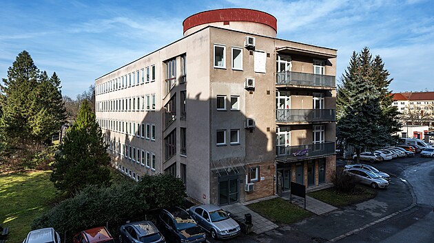 V administrativn� budov� na hradeck� Posp�ilov� t��d� vznikne �koln� j�delna pro st�edn� �koly. (30. ledna 2025)