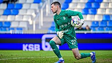 Branká� Ale� Mandous z Boleslavi, který p�i�el na hostování ze Slavie v utkání...