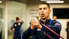 D�INA V POSILOVN�. Cristiano Ronaldo p�esn� ví, co jeho t�lo pot�ebuje.