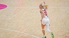 Petra Hole�ínská slaví v zápase s Itálií.