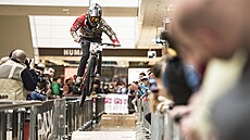 Snímek z DownMall závodu z roku 2015