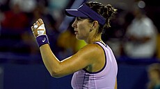 Belinda Bencicová b�hem finálového zápasu na turnaji v Abú Zabí