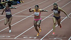 Karolína Ma�asová dobíhá do cíle závodu na 60 metr� na Czech Indoor Gala.