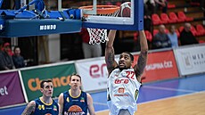 Nighael Ceaser zav�uje v utkání proti Ústí nad Labem.