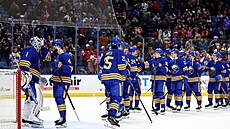Hokejisté Buffalo slaví vít�zství nad New Jersey.